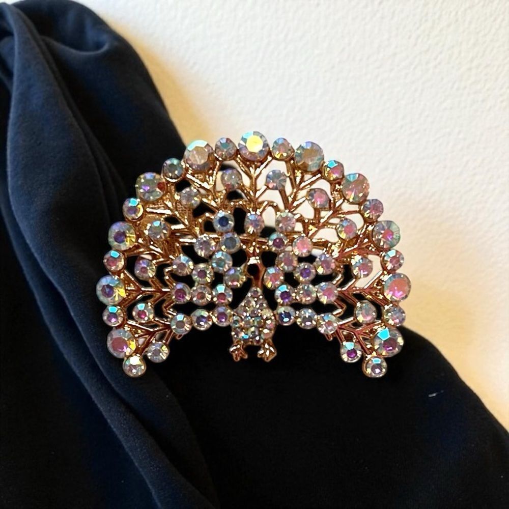 🤯5/$25🤯 Elegant AB Crystal Gold Tone Peacock Brooch